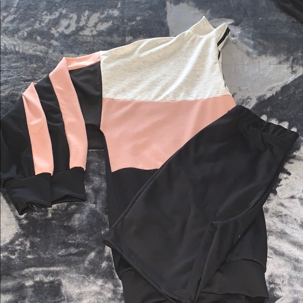 FASHION NOVA ACTIVE WEAR SET BIKER SHORTS